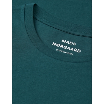 Pæn mørkegrøn t-shirt fra Mads Nørgaard