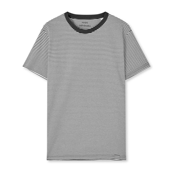 Sort og hvid stribet t-shirt fra Mads Nørgaard.