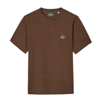 Klassisk pæn t-shirt i brun med logo fra Mads Nørgaard
