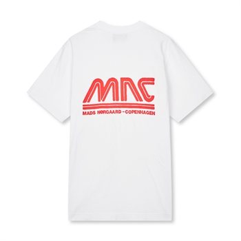 Klassisk pæn t-shirt i hvid med logo i fronten og på ryggen fra Mads Nørgaard