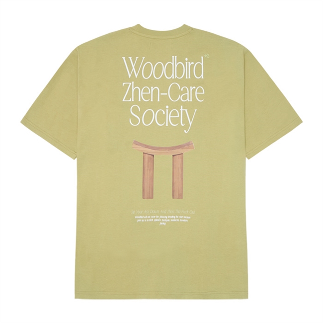 Smart lys grøn t-shirt med print på ryggen fra Woodbird