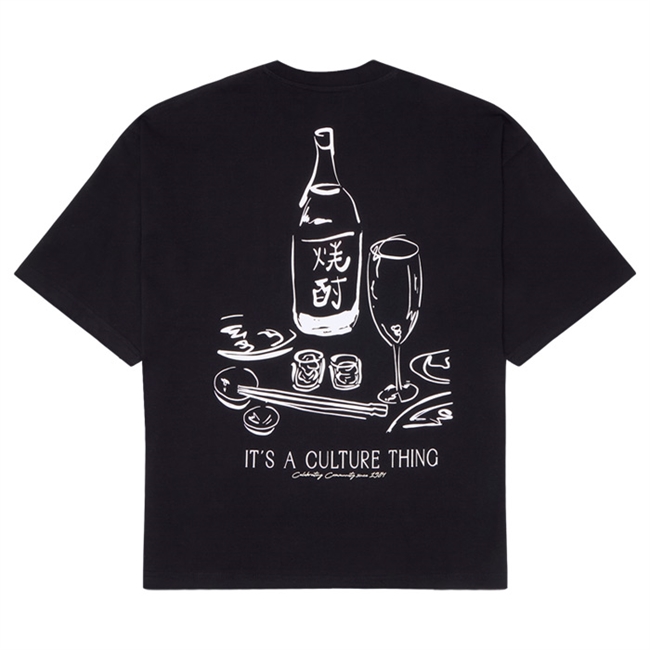 Smart sort t-shirt med print på ryggen fra Woodbird