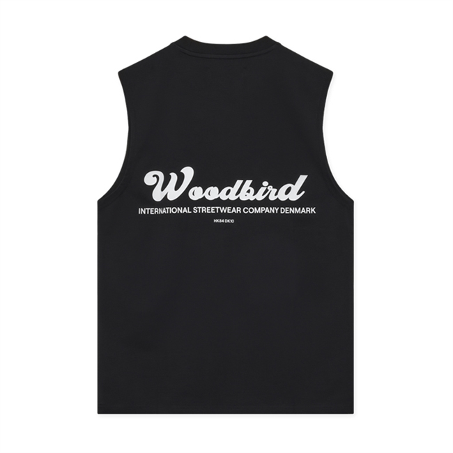Moderne og simpel tank top i sort med logo på brystet og på ryggen fra Les Deux