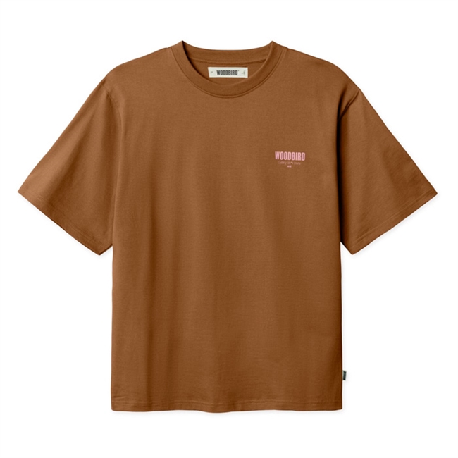 Stilet t-shirt i mørke brun med logo og print på ryggen fra Woodbird