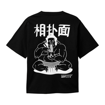 Moderne sort t-shirt med print på ryggen fra Woodbird