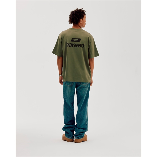 Bareen grøn box fit / oversized t-shirt med logo på front og ryg