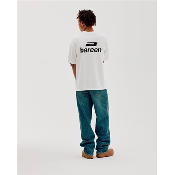 Bareen hvid box fit / oversized t-shirt med logo på front og ryg