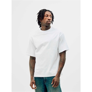 Clean box fit / oversized t-shirt i hvid fra Bareen