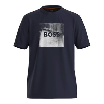 Klassisk navy t-shirt med grafisk print i fronten fra BOSS