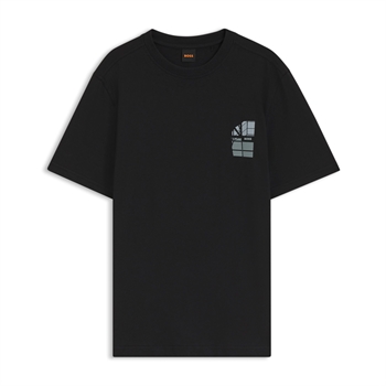 Moderne klassisk t-shirt i sort med print på brystet fra BOSS