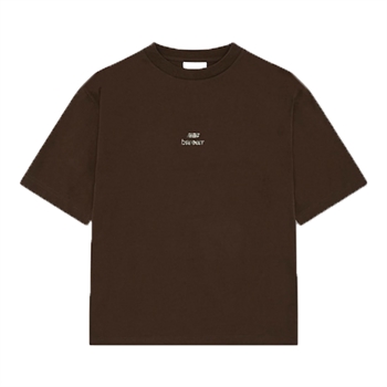 Stilren t-shirt i brun med camo logo fra Bareen