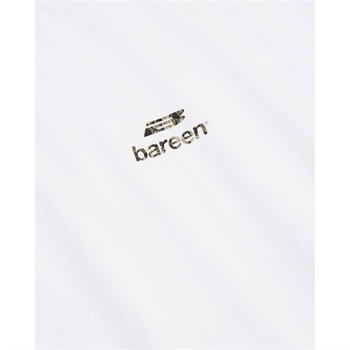 Stilren t-shirt i hvid med camo logo fra Bareen