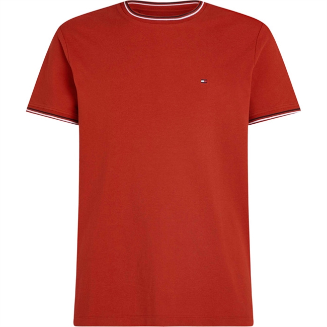 Basis T-shirt regular fit i rød fra Tommy Hilfiger.