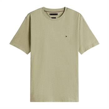 Pæn og klassisk t-shirt i lysegrøn med logo fra Tommy Hilfiger
