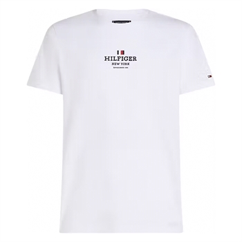 Smart hvid t-shirt fra Tommy Hilfiger med logo