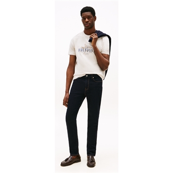 Flot sand farvet t-shirt med blåt print på brystet fra Tommy Hilfiger