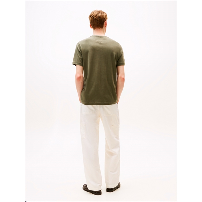 Pæn og klassisk t-shirt i grøn med logo fra Tommy Hilfiger
