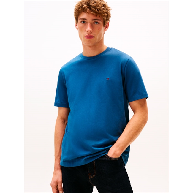Klassisk blå t-shirt med logo fra Tommy Hilfiger