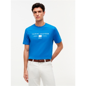 Smart lyseblå t-shirt med logo fra Tommy Hilfiger