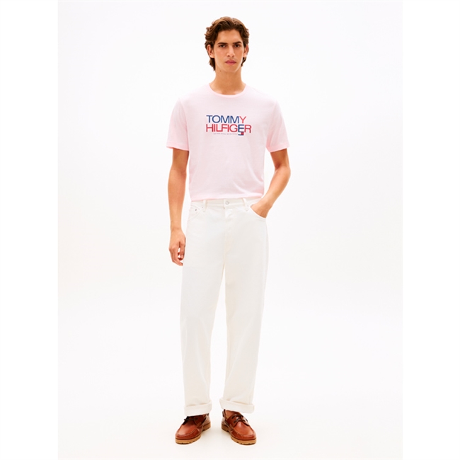 Moderne lyserød t-shirt med logo fra Tommy Hilfiger