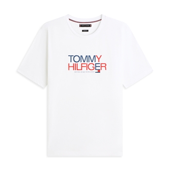 Moderne hvid t-shirt med logo fra Tommy Hilfiger