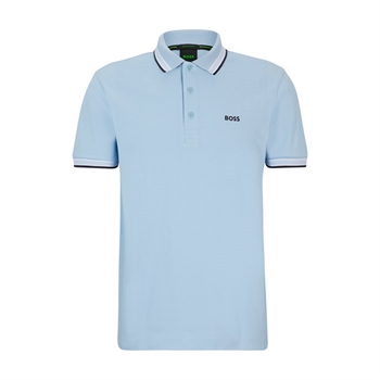 Flot lyseblå basis polo fra BOSS i regular fit.