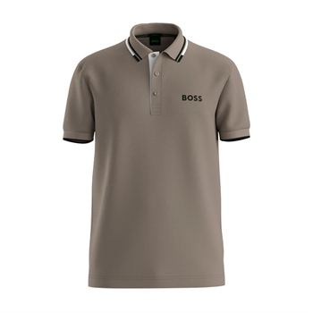 Klassisk pæn polo i sand farve med logo fra BOSS