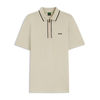 Pæn og moderne polo i sandfarve med lynlås fra BOSS