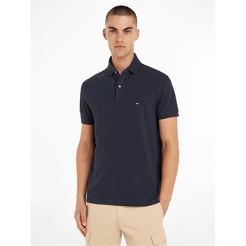 Navy Basis Polo med broderet logo fra Tommy Hilfiger.