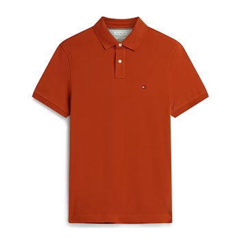 Moderne og stilren polo i orange fra Tommy Hilfiger