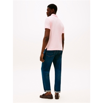 Moderne lyserød polo fra Tommy Hilfiger