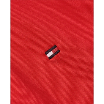 Flot rød logo polo fra Tommy Hilfiger.
