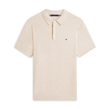 Moderne sandfarvet polo fra Tommy Hilfiger