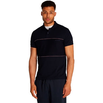 Elegant navy polo fra Tommy Hilfiger, prydet med signatur farvede striber og logo