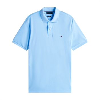 Stilren polo i blå fra Tommy Hilfiger med logo