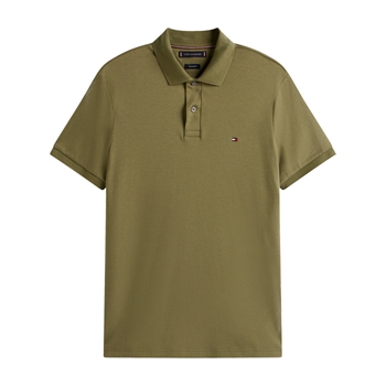 Stilren polo i mørkegrøn fra Tommy Hilfiger med logo