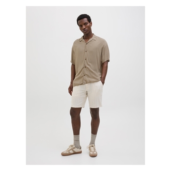 Stilfuld kortærmet skjorte i beige fra Jack & Jones