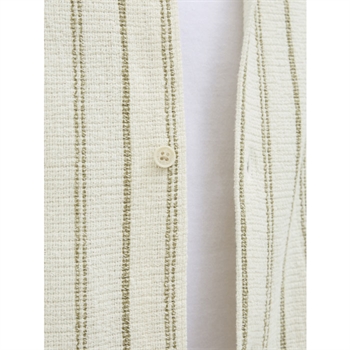 Off white og grøn stribet skjorte med korte ærmer fra Jack & Jones