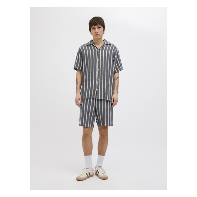 Kortærmet stribet skjorte i blå fra Jack & Jones
