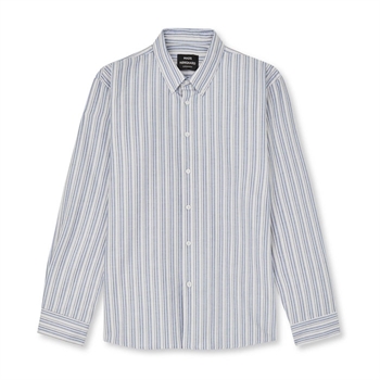 Moderne stribet oxford skjorte i blå og råhvid fra Mads Nørgaard