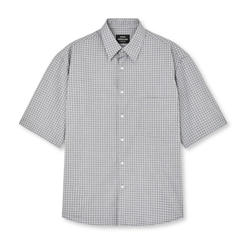 Moderne ternet skjorte i blå fra Mads Nørgaard