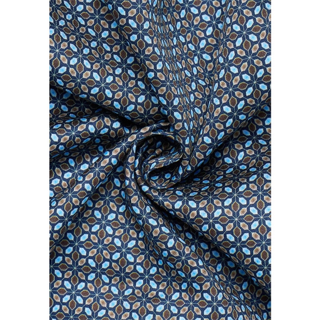 Pæn modern fit skjorte i blå med mønster fra Eterna