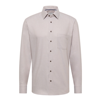 Pæn sandfarvet skjorte i modern fit fra Eterna