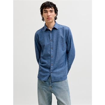 Moderne navy skjorte fra Jack & Jones