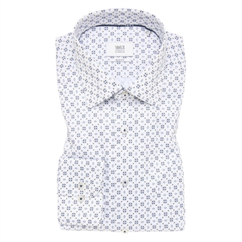 Pæn modern fit skjorte med blåt og hvidt mønster fra Eterna