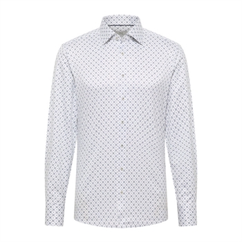 Pæn modern fit skjorte med blåt og hvidt mønster fra Eterna