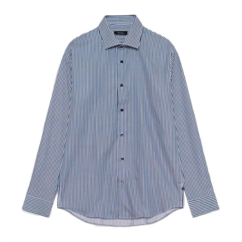 Klassisk stribet skjorte i melleblå fra Matinique