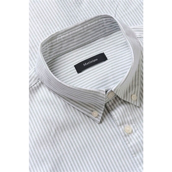 Moderne stribet skjorte i grøn fra Matinique