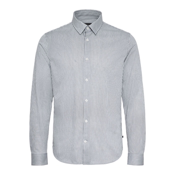 Pæn skjorte i hvid med sorte striber fra Matinique