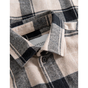 Ternet Overshirt fra Les Deux